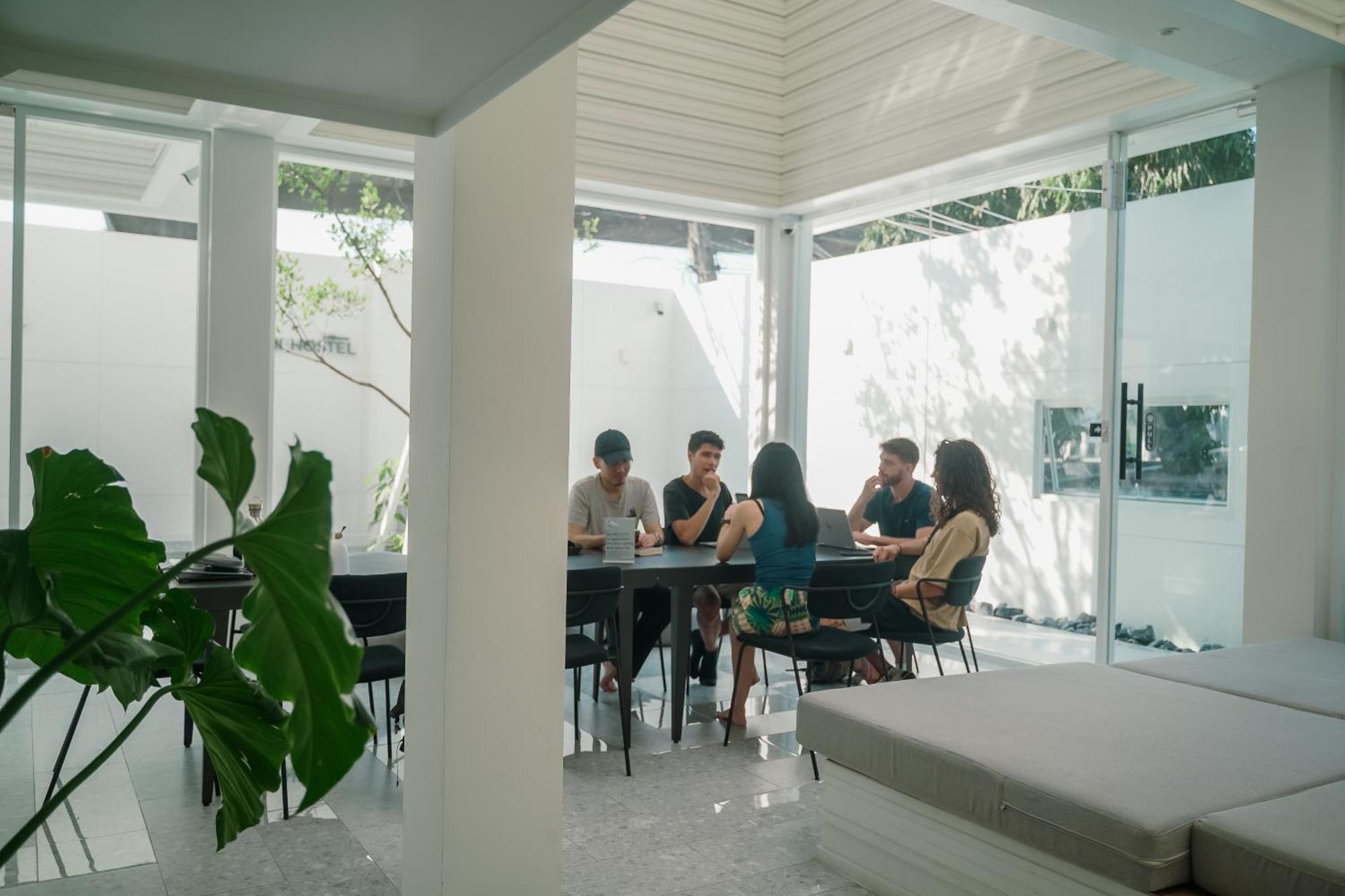 Matini Hostel Grandstation Bangkok Extérieur photo